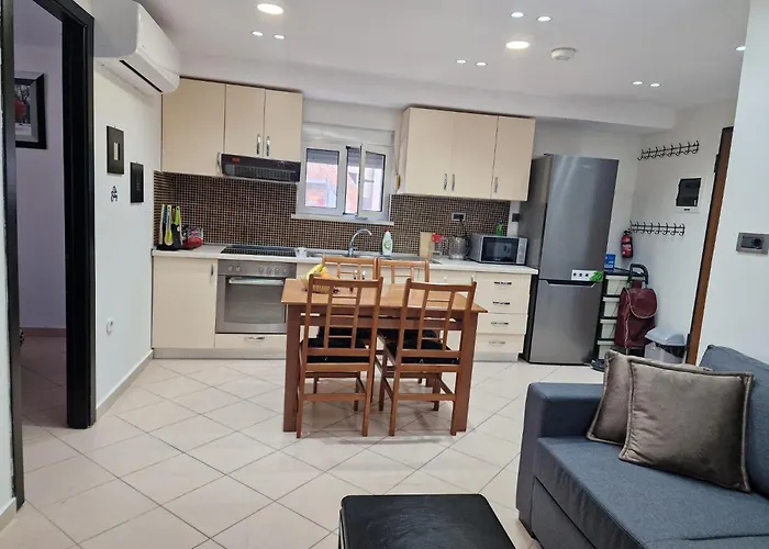 The Palm Of Eden * Durrës